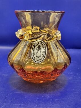 Vintage Pilgrim Glass Hand-blown Amberina Vase W/Applied Rigaree